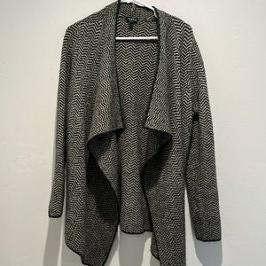 Sold 💕 torrid cardigan sweater size 1